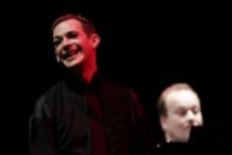 Deutsche Chansonnier Tim Fischer singt ein Knef-Konzert im Opernhaus Köln (© Thomas Brill)