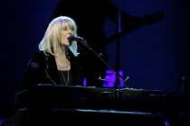 Britisch-amerikanische Rockgruppe Fleetwood Mac gastierte auf ihrer "On with the show"-Tour in der Lanxess-Arena Köln (&copy; Thomas Brill)