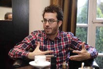 Amerikanische Schriftsteller Jonathan Safran Foer im Interview über seinen neuen Roman "Hier bin ich" im Wasserturm Hotel Köln (© Thomas Brill)