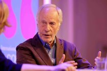 Amerikanische Schriftsteller Richard Ford und Ulrich Noethen lesen aus Fords Roman „Valentinstag“ im Rahmen der lit.COLOGNE SPEZIAL in der Flora Köln (&copy; Thomas Brill)