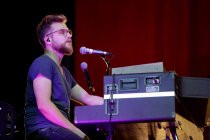 Deutsche Sänger Mark Forster gastiert auf seiner "Tape"-Tour auf dem Kunst!Rasen in Bonn-Gronau (© Thomas Brill)