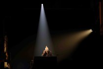 Kölner Indie-Pop-Sänger Martin Bechler gastiert auf seiner Solo-Programm: "Fortuna Ehrenfeld - Stillste Nacht vol. 4" in der Kölner Kulturkirche (&copy; Thomas Brill)