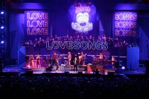 Deutscher Reggae- und Hip-Hop-Musiker Peter Fox gastiert auf seiner "Love Songs"-Tour in der Lanxess Arena Köln (© Thomas Brill)