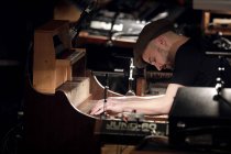 Deutsche Pianist und Komponist Nils Frahm gastiert auf seiner "All Melody"-Tour in der Philharmonie Köln (© Thomas Brill)
