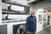 Deutscher Künstler Prof. Harald Fuchs im Interview in der Siebengebirgsallee 66 Köln (© Thomas Brill)