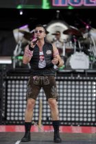 Österreichische VolksRock’n’Roller Andreas Gabalier gastiert auf seiner "Volks-Rock’n’Roller"-Open Air Tournee im Sparkassenpark Mönchengladbach  (© Thomas Brill)