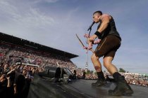 Österreichische VolksRock’n’Roller Andreas Gabalier gastiert auf seiner "Volks-Rock’n’Roller"-Open Air Tournee im Sparkassenpark Mönchengladbach  (© Thomas Brill)