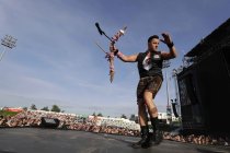 Österreichische VolksRock’n’Roller Andreas Gabalier gastiert auf seiner "Volks-Rock’n’Roller"-Open Air Tournee im Sparkassenpark Mönchengladbach  (© Thomas Brill)