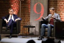 Deutsche Philosoph Markus Gabriel und der deutsche SPD-Politiker Karl Lauterbach reden über das Thema „Vorsicht vs. Risiko? Vom Umgang mit der Pandemie“ im Rahmen der phil.COLOGNE 2021 in den Balloni-Hallen Köln (© Thomas Brill)