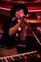 Niederländische Baroque-Pop Multi-Instrumentalist Jacco Gardner gastiert auf seiner "The Cabinet Of Curiosities"-Tour in der King George Klubbar Köln (© Thomas Brill)