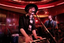 Niederländische Baroque-Pop Multi-Instrumentalist Jacco Gardner gastiert auf seiner "The Cabinet Of Curiosities"-Tour in der King George Klubbar Köln (© Thomas Brill)