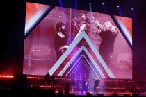 Deutsch/amerikanische Violinist David Garrett gastiert mit Orchester und seiner Band auf seiner "Millennium Symphony"-Tour in der Lanxess-Arena Köln (© Thomas Brill)