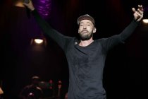 Deutsche Reggae- und Dancehall-Musiker Gentleman gastiert mit seinen Gästen auf seiner "MTV unplugged"-Tour im Palladium Köln (&copy; Thomas Brill)
