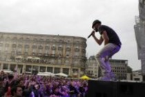 Deutscher Reggae- und Dancehall-Musiker Gentleman gastiert anlässlich 50 Jahre Amnesty International auf seiner "Diversity"-Tour auf dem Roncalliplatz Köln (© Thomas Brill)