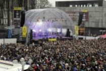 Deutscher Reggae- und Dancehall-Musiker Gentleman gastiert anlässlich 50 Jahre Amnesty International auf seiner "Diversity"-Tour auf dem Roncalliplatz Köln (© Thomas Brill)