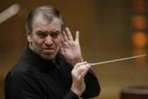 Russische Dirigent Valery Gergiev leitet das Orchester des Mariinsky-Theaters St. Petersburg in Begleitung des russischen Violaspielers Yuri Bashmet in der Philharmonie Köln (© Thomas Brill)