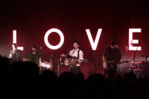Musikprojekt des deutschen Sängers Konstantin Gropper "Get Well Soon" gastierte auf seiner "Love"-Tour im Gloria Theater Köln (© Thomas Brill)