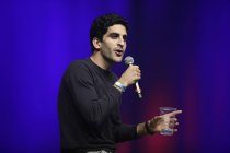 Gründer der Show RebellComedy Babak Ghassim gastiert bei der RebellComedy Show - Die üblichen Verdächtigen des 25. Köln Comedy Festival im E-Werk Köln (© Thomas Brill)