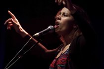 Amerikanische Singer/Songwriterin Rhiannon Giddens gastiert auf ihrer "The Freedom Highway"-Tour im Gloria Theater Köln (&copy; Thomas Brill)
