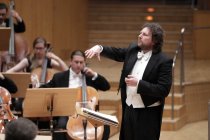 Russische Dirigent Juri Gilbo leitet die Russische Kammerphilharmonie St. Petersburg in der Philharmonie Köln (© Thomas Brill)