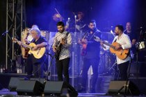 Französische Flamenco-Pop-Musikgruppe Gipsy Kings gastieren auf ihrer "Savor Famenco"-Tour Open Air am Tanzbrunnen Köln (&copy; Thomas Brill)
