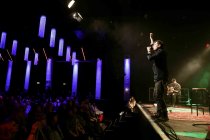 Deutscher Pop-Sänger Thomas Godoj gastiert auf seiner "V'STÄRKER AUS!"-Tour in Die Kantine Köln (© Thomas Brill)