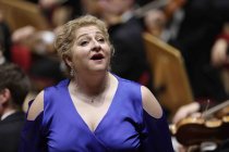 Lettische Dirigent Andris Nelsons leitet das Bayreuther Festspielorchester in der Kölner Philharmonie (© Thomas Brill)