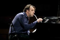 Kanadische Musiker Chilly Gonzales gastiert mit seiner "Pop Music Masterclass live“ im Klaus-von-Bismarck-Saal Köln (© Thomas Brill)