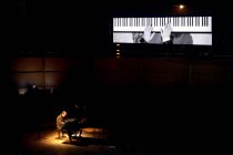 Kanadischer Musiker Chilly Gonzales gastiert auf seiner "Solo Piano III"-Tour in der Kölner Philharmonie (© Thomas Brill)
