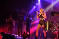 Britische Singer-Songwriterin Ellie Goulding gastiert auf ihrer "Halcyon Days"-Tour im Palladium Köln (© Thomas Brill)