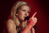 Britische Singer-Songwriterin Ellie Goulding gastiert auf ihrer "Halcyon Days"-Tour im Palladium Köln (© Thomas Brill)