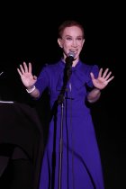 Amerikanische Stand-up-Comedian Kathy Griffin gastiert auf ihrer "Laugh Your Head Off"-World Tour im Theater am Tanzbrunnen Köln (© Thomas Brill)