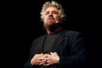 Italienischer Kabarettist, Schauspieler und Blogger Beppe Grillo fragt "Was ist heute eigentlich links?!" bei der lit.COLOGNE 2008 im Theater am Tanzbrunnen Köln (© Thomas Brill)