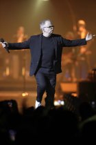 Deutsche Sänger Herbert Grönemeyer gastiert auf seiner "Tumult"-Tour in der Lanxess-Arena Köln (© Thomas Brill)
