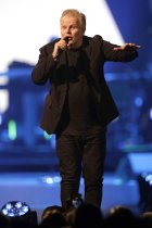 Deutsche Sänger Herbert Grönemeyer gastiert auf seiner "Tumult"-Tour in der Lanxess-Arena Köln (© Thomas Brill)