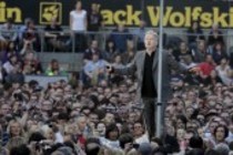 Deutsche Sänger Herbert Grönemeyer gastiert auf seiner "Schiffsverkehr"-Tour im RheinEnergieStadion Köln (© Thomas Brill)