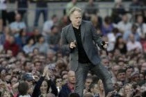 Deutsche Sänger Herbert Grönemeyer gastiert auf seiner "Schiffsverkehr"-Tour im RheinEnergieStadion Köln (© Thomas Brill)