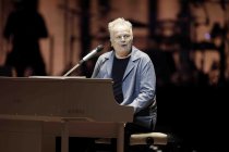 Deutsche Sänger Herbert Grönemeyer gastiert auf seiner "Das ist los"-Tour in der Lanxess-Arena Köln (© Thomas Brill)