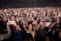 Französischer House-DJ David Guetta gastiert auf seiner "Listen"-Tour in der Lanxess-Arena Köln (© Thomas Brill)