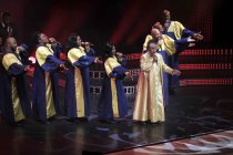 Amerikanische Gospel-Sängerin Queen Esther Marrow und The Harlem Gospel Singers gastieren mit Gaststar Ron Williams auf ihrer "The Power of Love"-Tour in der Philharmonie Köln (© Thomas Brill)