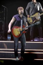 Finnische Sänger Samu Haber gastiert auf seiner "Me Free My Way"-Tour in der Merkur Spiel-Arena Düsseldorf (&copy; Thomas Brill)