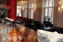 Müslüm Balaban ist der Inhaber des Kölner Cafe, Restaurant und Bar Hammerstein´s an der Ecke Ehrenstraße und Brinkgasse, Köln (© Thomas Brill)