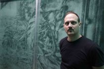 Deutscher Künstler Tobias Hantmann gastiert mit seiner Ausstellung „Life under your seat“ vom 05. September bis 19. Oktober 2019 in der artothek Köln (© Thomas Brill)