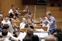 Britischer Dirigent Daniel Harding leitet das Königliches Concertgebouworchester Amsterdam in der Philharmonie Köln (© Thomas Brill)