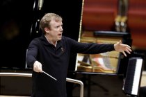 Britischer Pianist Paul Lewis gastiert in Begleitung des Concertgebouworkest Young unter der Leitung des britischen Dirigenten Daniel Harding in der Kölner Philharmonie (© Thomas Brill)