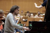 Deutsche Pianist Martin Helmchen gastiert in Begleitung der Dresdner Philharmonie unter der Leitung des deutschen Dirigenten Michael Sanderling in der Philharmonie Köln (&copy; Thomas Brill)