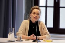 Deutsche Schriftstellerin Alina Herbing und Anabelle Assaf sprechen über Herbings Roman "Tiere, vor denen man Angst haben muss" im Literaturhaus Köln (&copy; Thomas Brill)