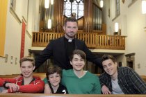 ZDF-Serie Herzensbrecher-Vater von vier Söhnen in der Kartäuserkirche Köln (© Thomas Brill)
