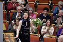 Kanadische Pianistin Angela Hewitt gastiert in Begleitung des Sinfonieorchester Wuppertal unter der Leitung des österreichischen Dirigenten Patrick Hahn in der Kölner Philharmonie (© Thomas Brill)