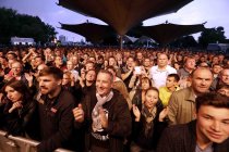 Britische Musiker Roger Hodgson gastiert auf seiner "Breakfast In America"-Tour am Tanzbrunnen Köln (© Thomas Brill)